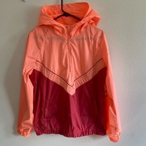 NWT Xersion half zip light windbreaker hot pink maroon Large